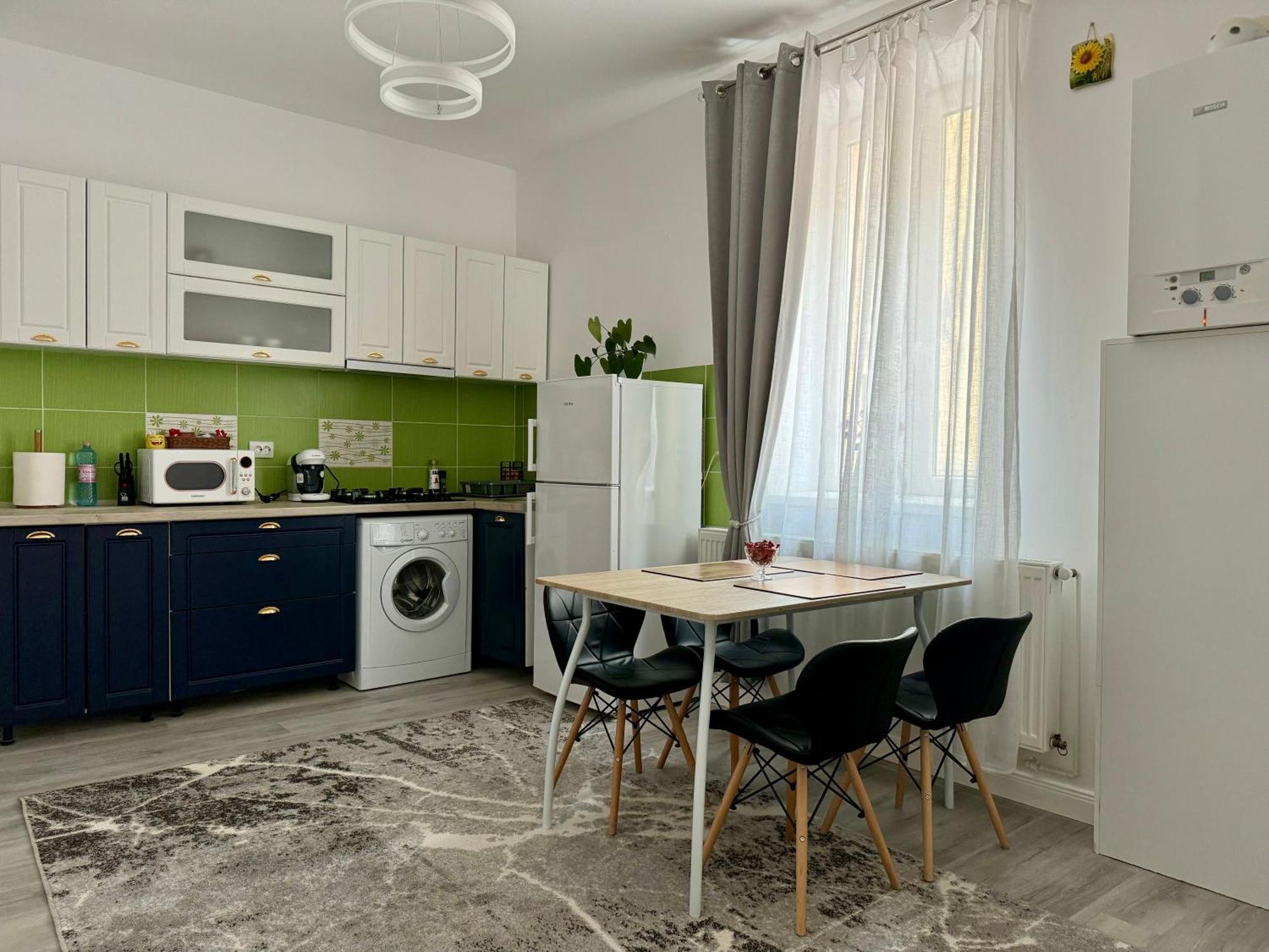 Ely'S Place Сибиу Экстерьер фото
